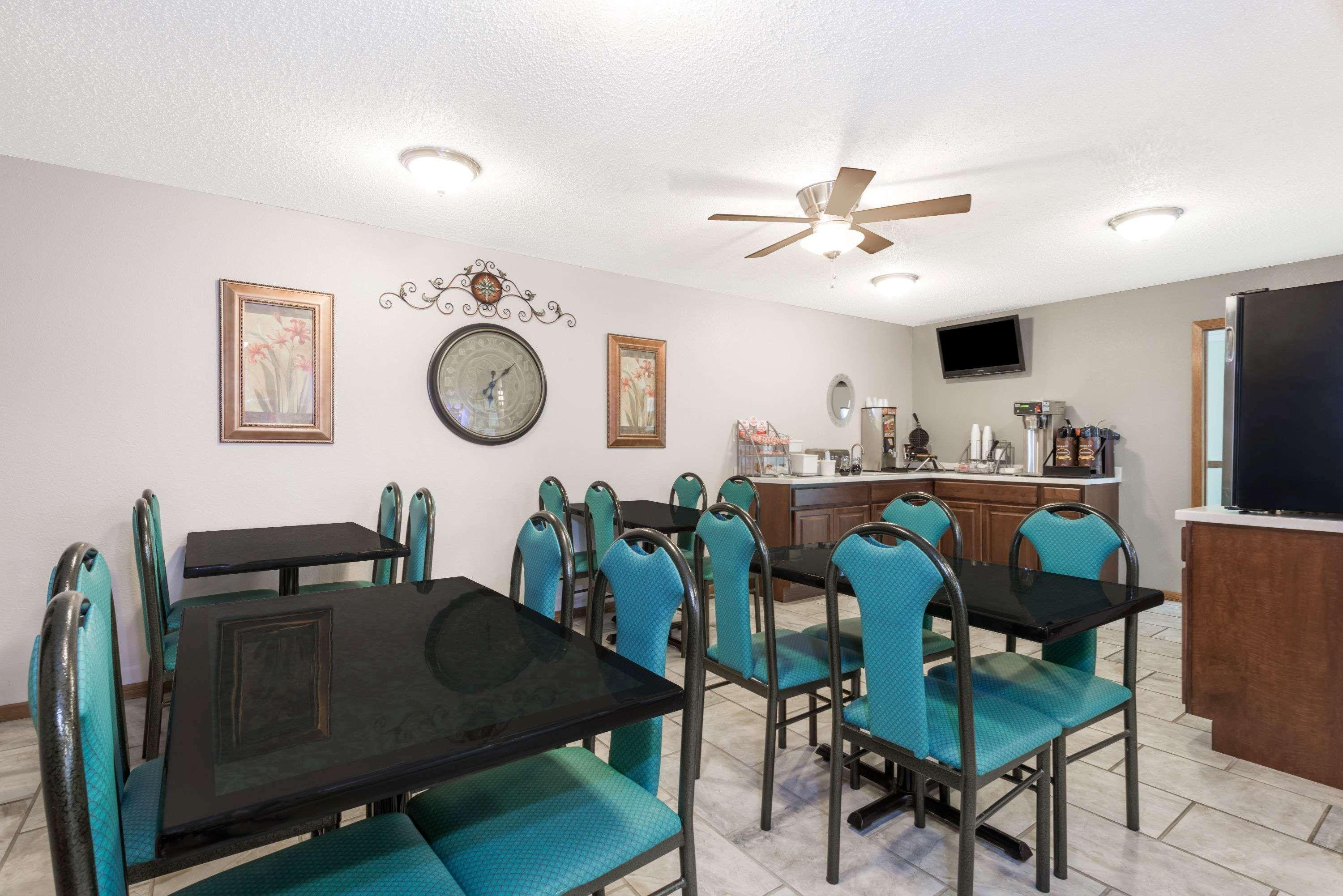 ซูเปอร์ 8 บาย วินด์แฮม สมิทวิลล์ เลก Hotel Smithville ภายนอก รูปภาพ